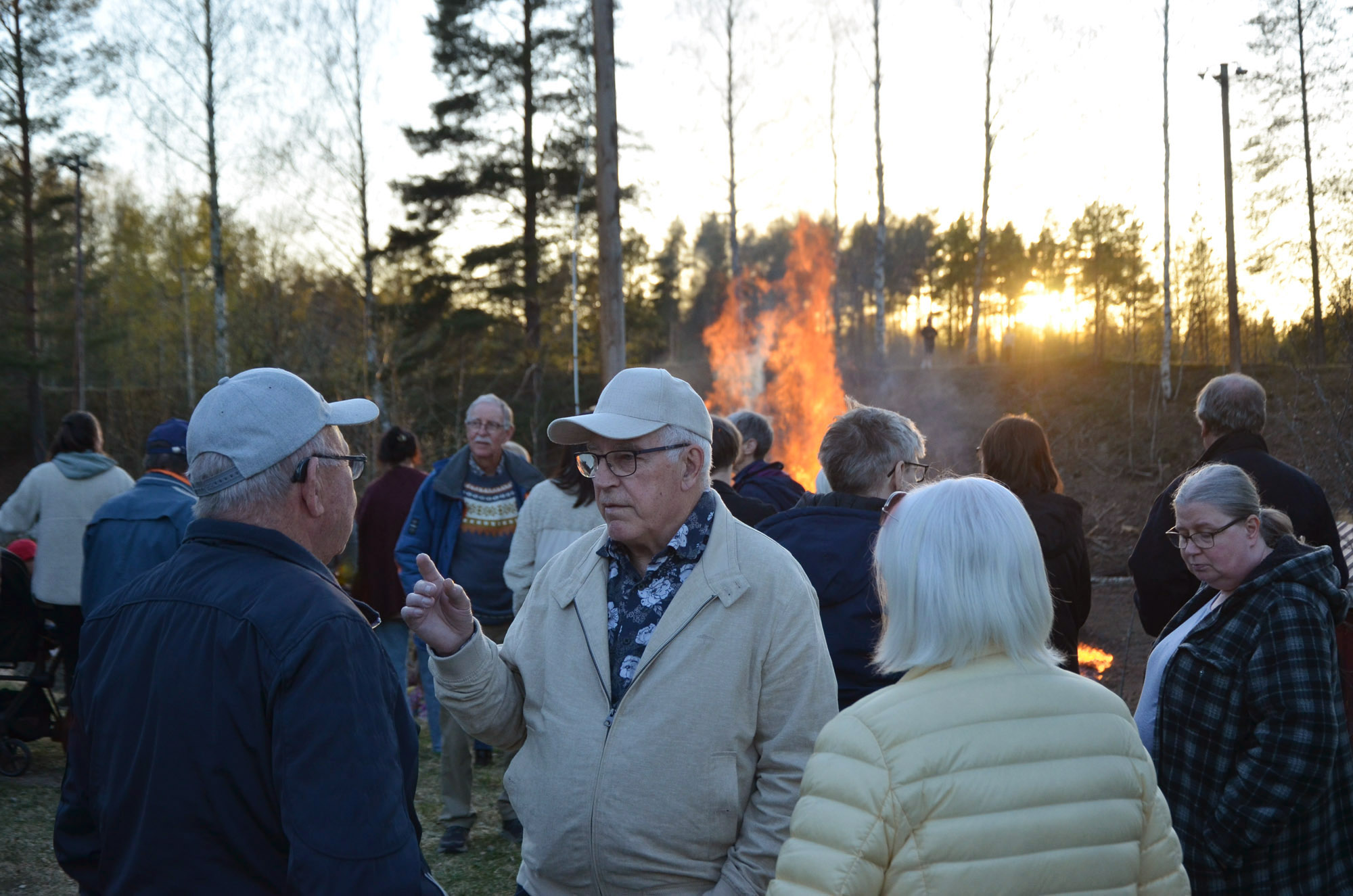 Röste.nu – Röstebilder – Valborgsfirande vid Dönjegården 2026