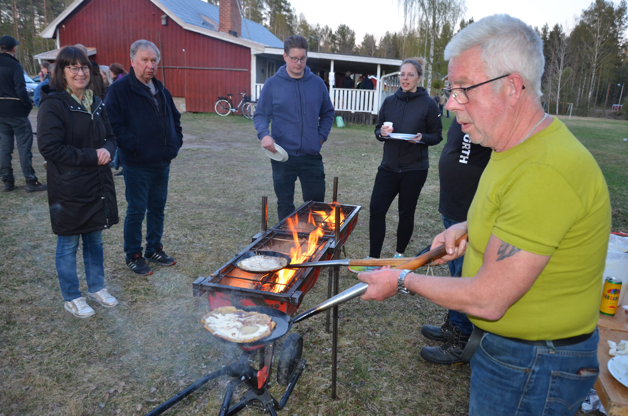 Röste.nu – Röstebilder – Valborgsfirande vid Dönjegården 2026