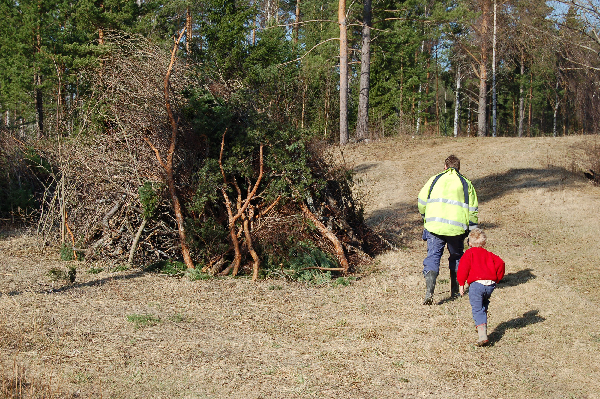 Röste.nu – Röstebilder – Inför Valborgsfirandet vid Dönjegården 2009
