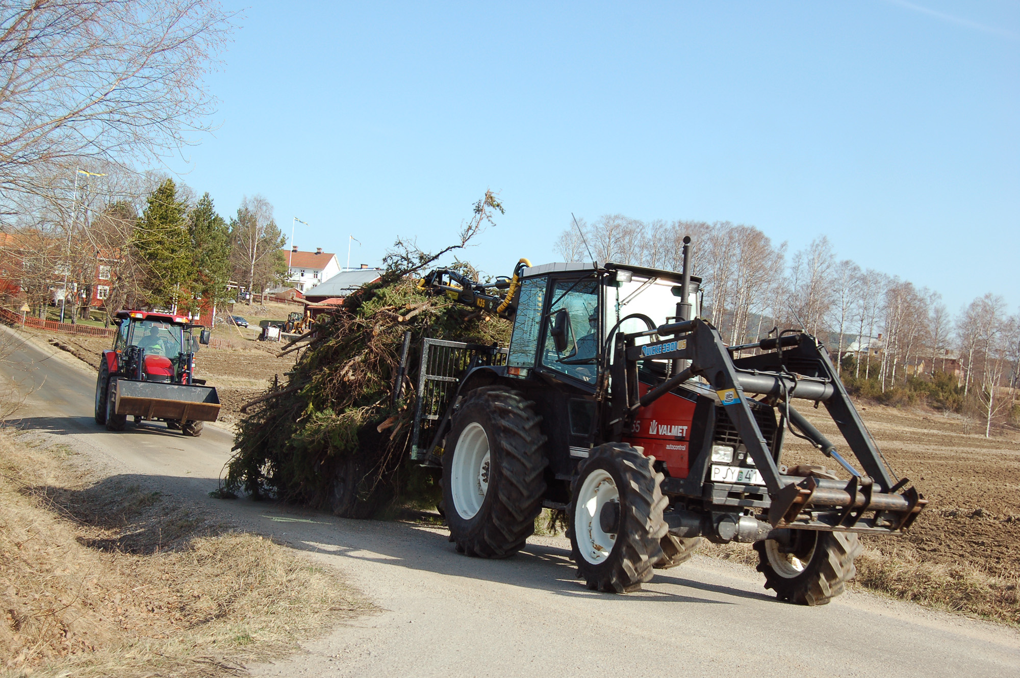 Röste.nu – Röstebilder – Inför Valborgsfirandet vid Dönjegården 2009