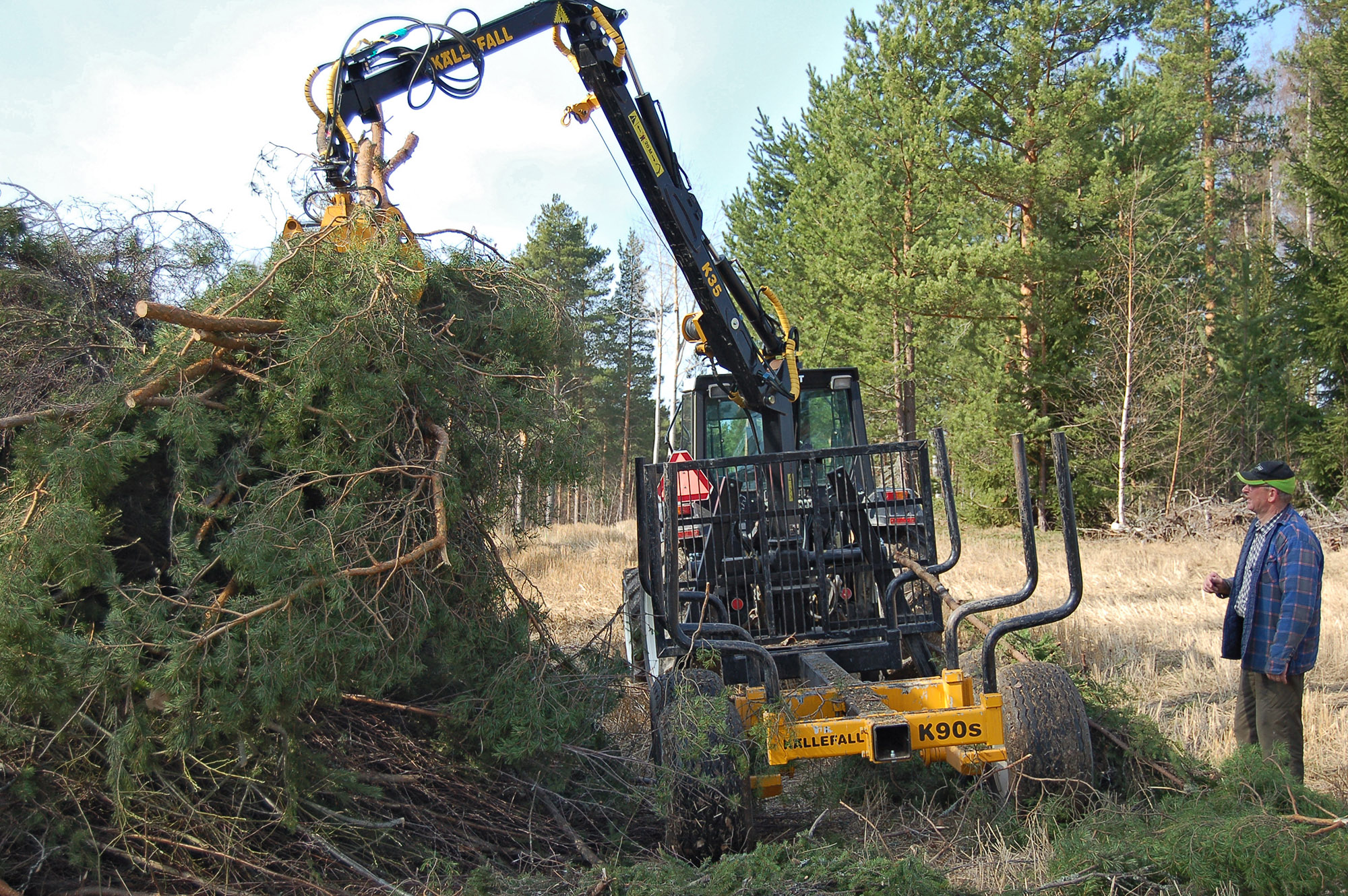 Röste.nu – Röstebilder – Inför Valborgsfirandet vid Dönjegården 2009