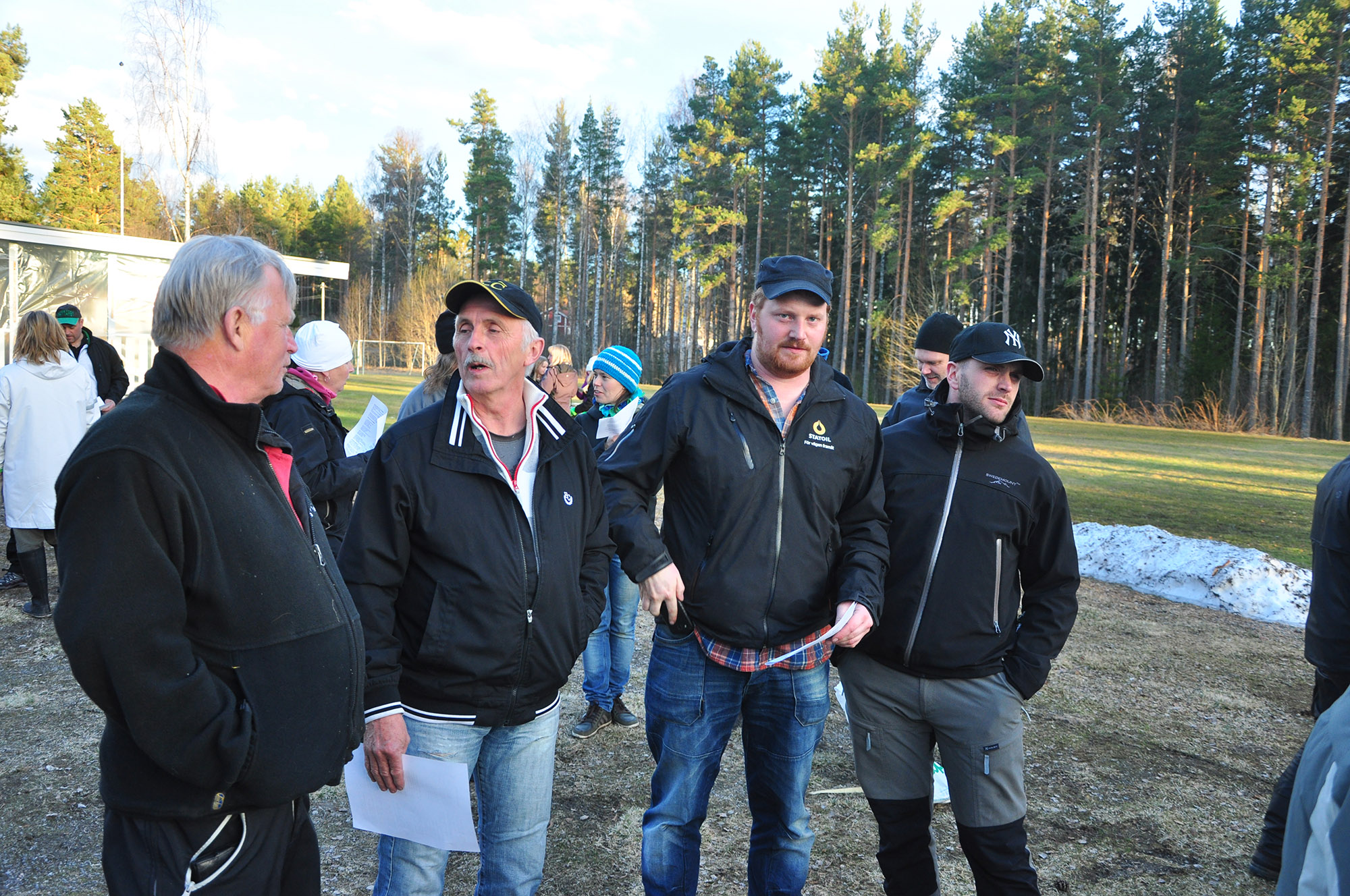 Röste.nu – Röstebilder – Valborgsfirande vid Dönjegården 2013
