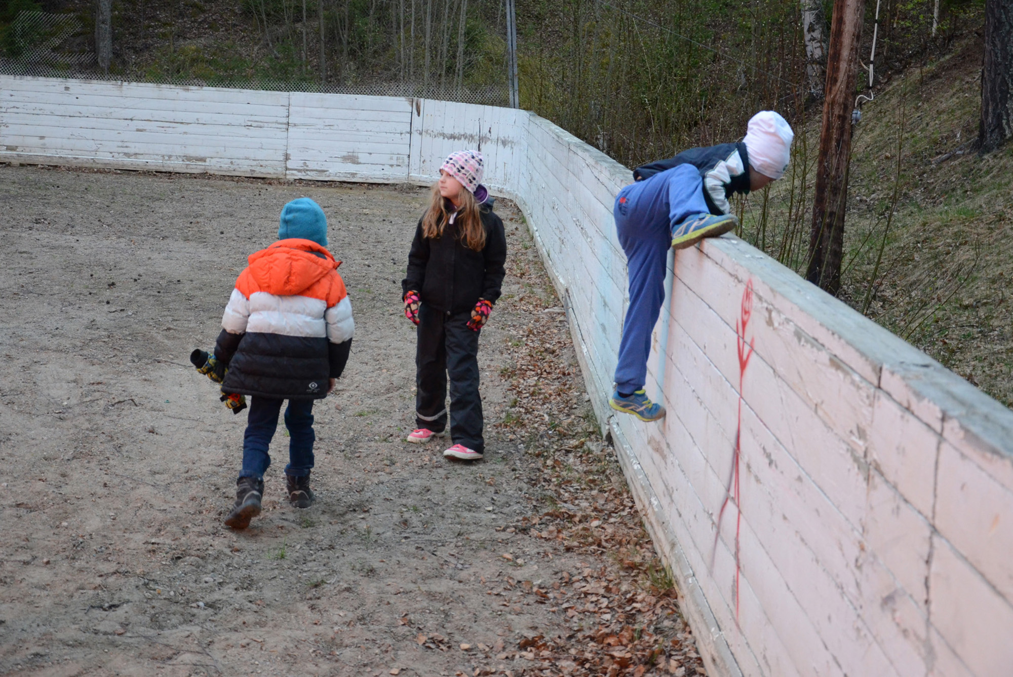 Röste.nu – Röstebilder – Valborgsfirande vid Dönjegården 2014