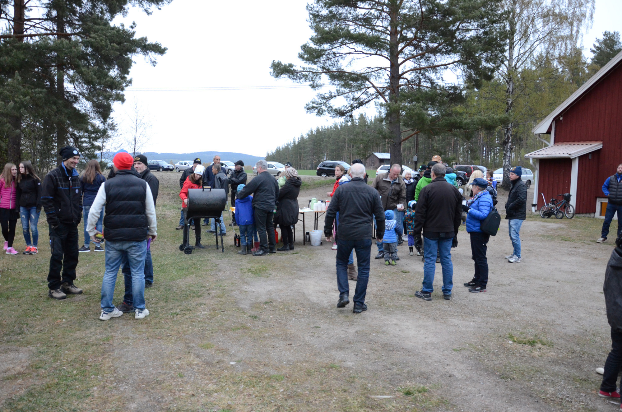 Röste.nu – Röstebilder – Valborgsfirande vid Dönjegården 2014