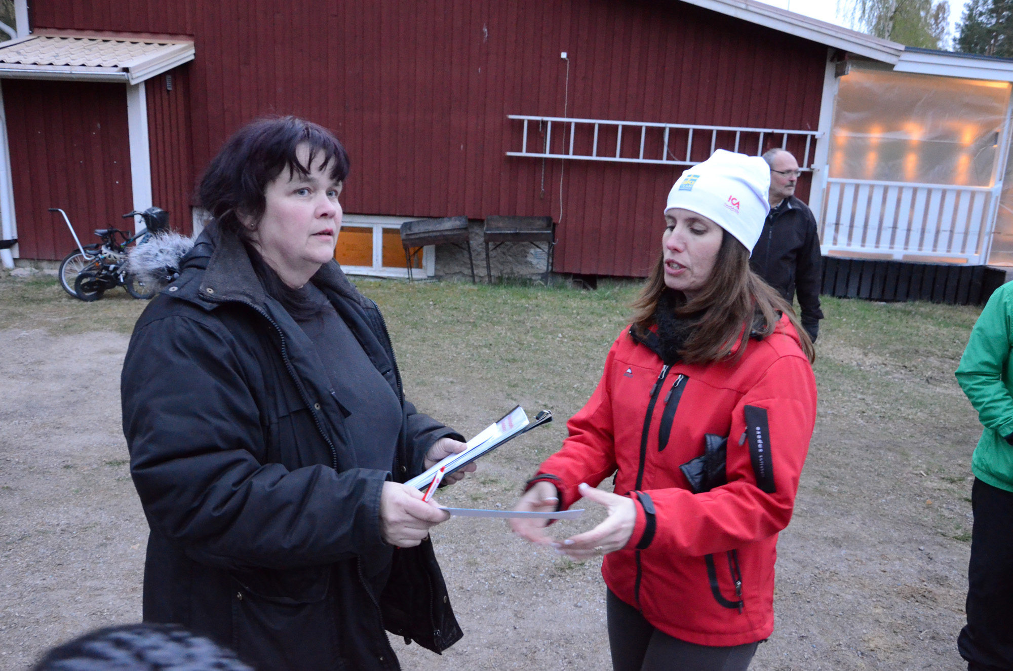 Röste.nu – Röstebilder – Valborgsfirande vid Dönjegården 2014