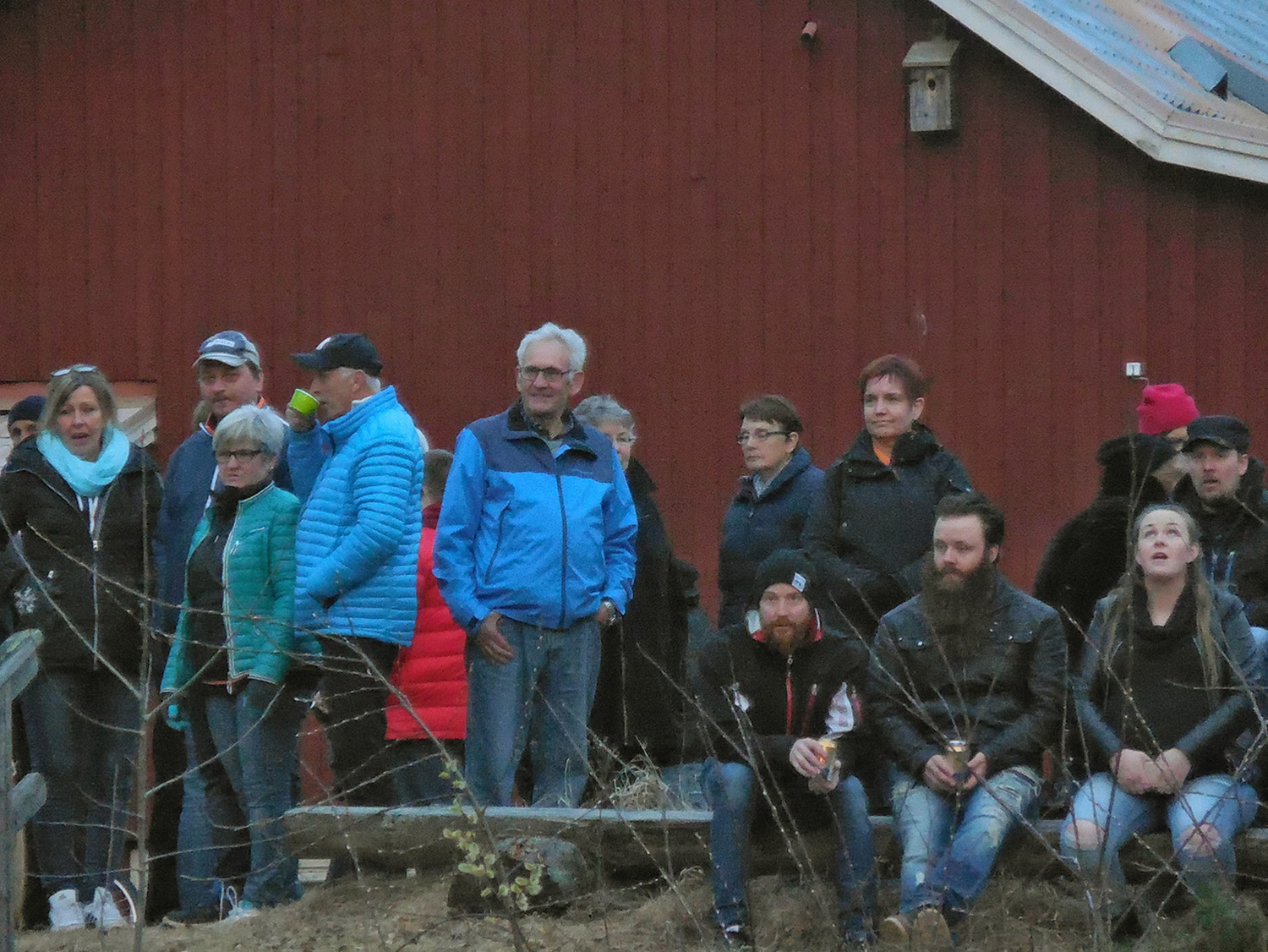 Röste.nu – Röstebilder – Valborg firades vid Dönjegården 2016