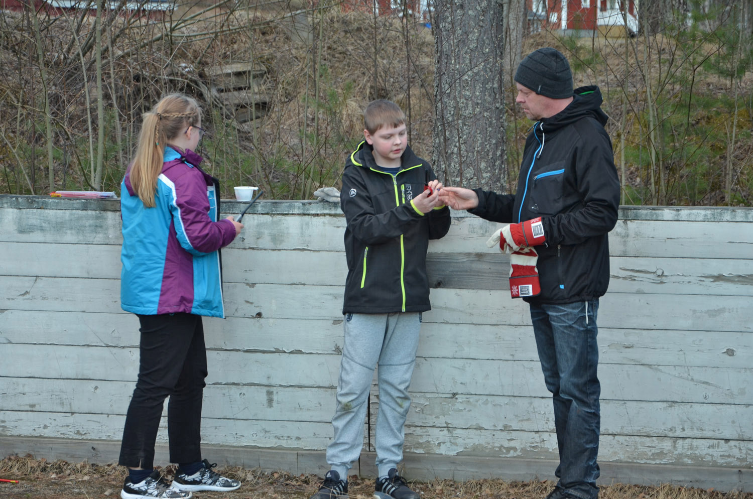 Röste.nu – Röstebilder – Valborgsfirande vid Dönjegården 2017