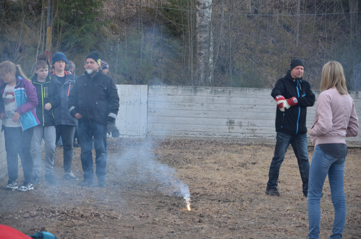 Röste.nu – Röstebilder – Valborgsfirande vid Dönjegården 2017