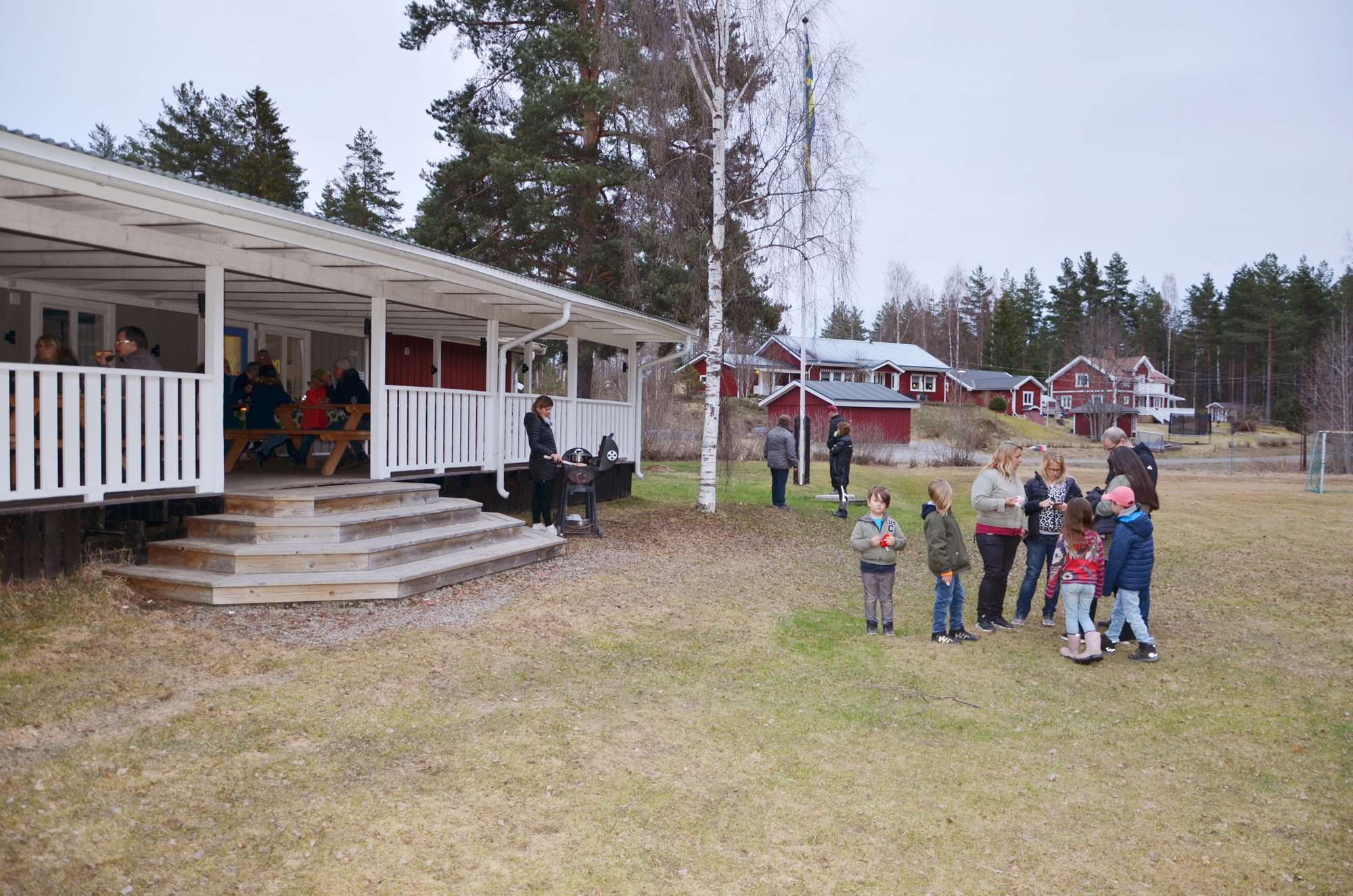 Röste.nu – Röstebilder – Valborgsfirande vid Dönjegården 2018