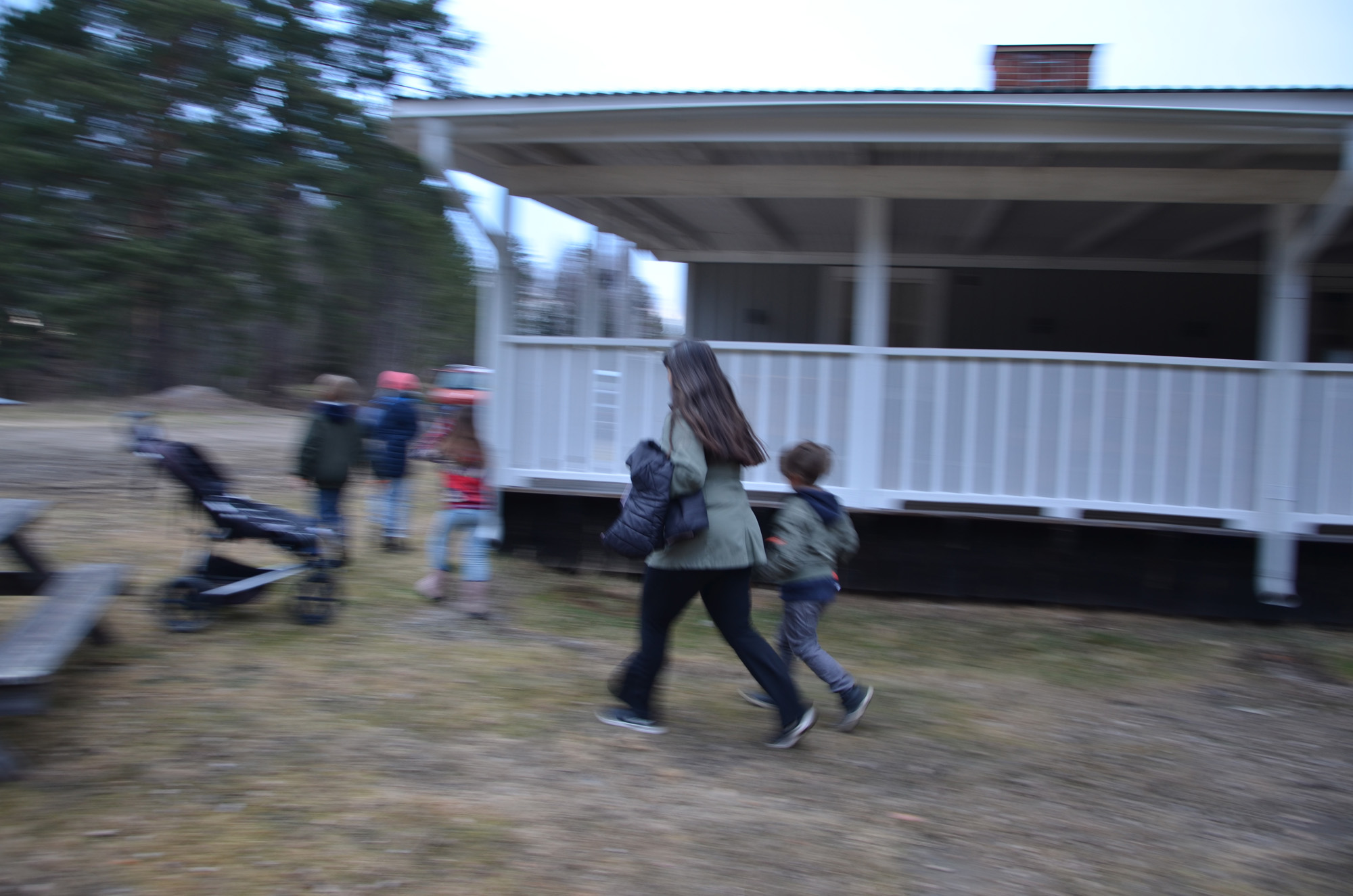 Röste.nu – Röstebilder – Valborgsfirande vid Dönjegården 2018