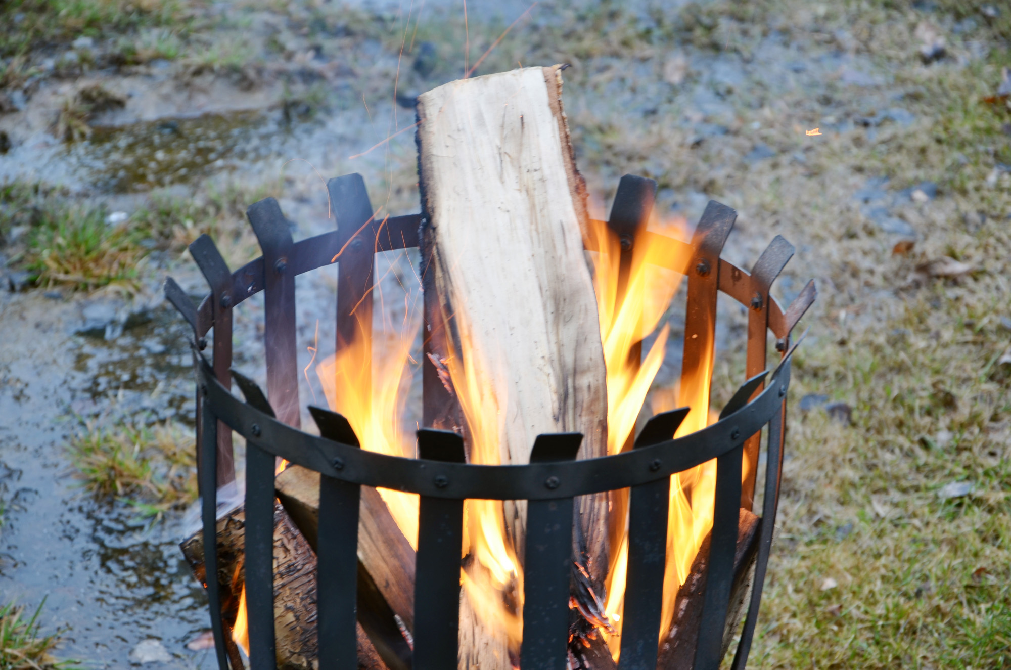 Röste.nu – Röstebilder – Valborgsfirande vid Dönjegården 2018