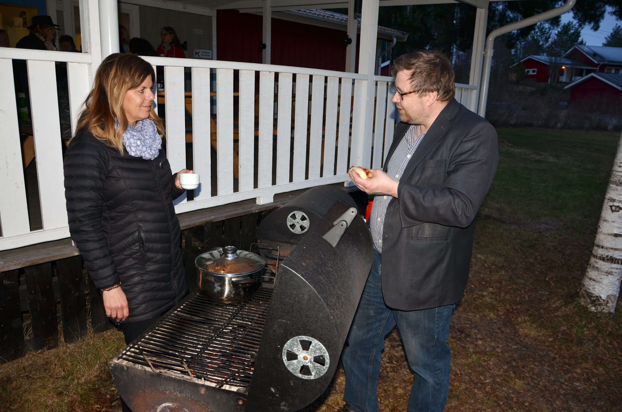 Röste.nu – Röstebilder – Valborgsfirande vid Dönjegården 2018