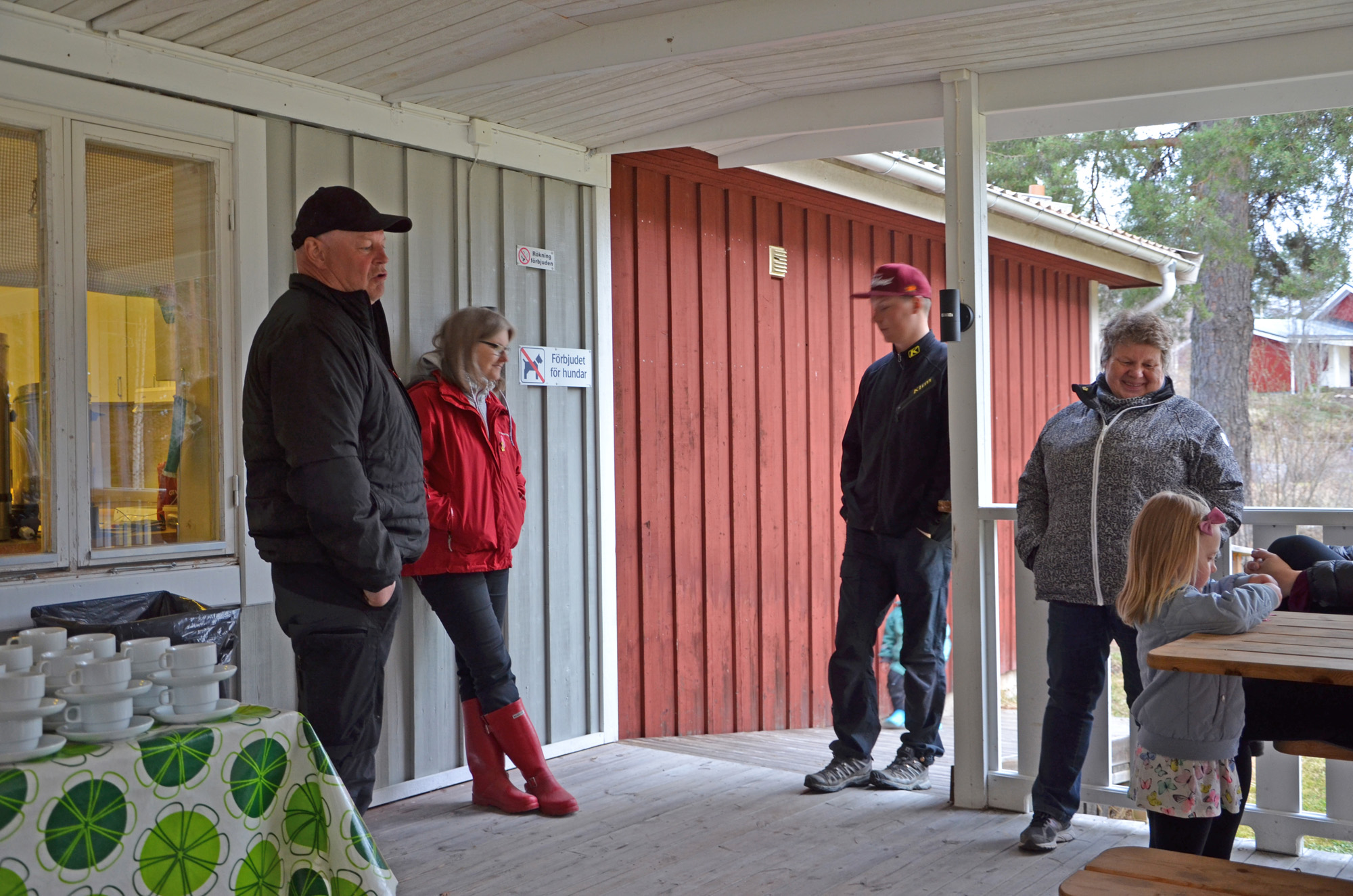 Röste.nu – Röstebilder – Valborgsfirande vid Dönjegården 2018