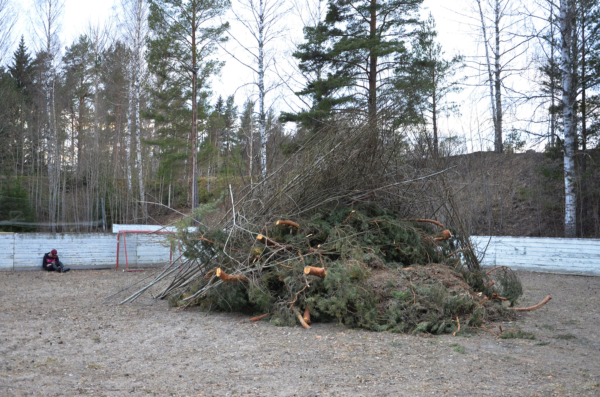 Röste.nu – Röstebilder – Valborgsfirande vid Dönjegården och i Fröste 2022
