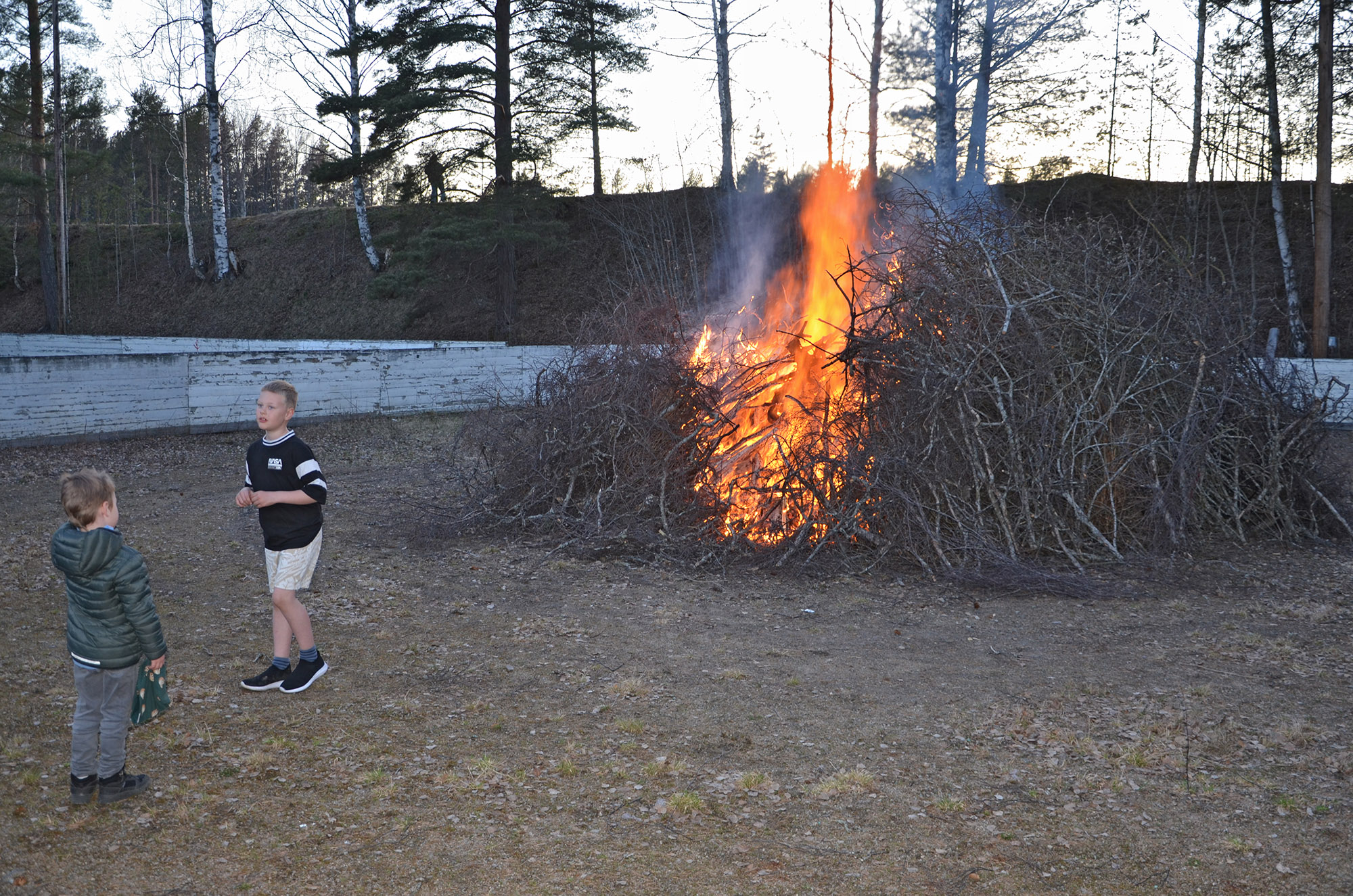 Röste.nu – Valborgsfirande vid Dönjegården 2024